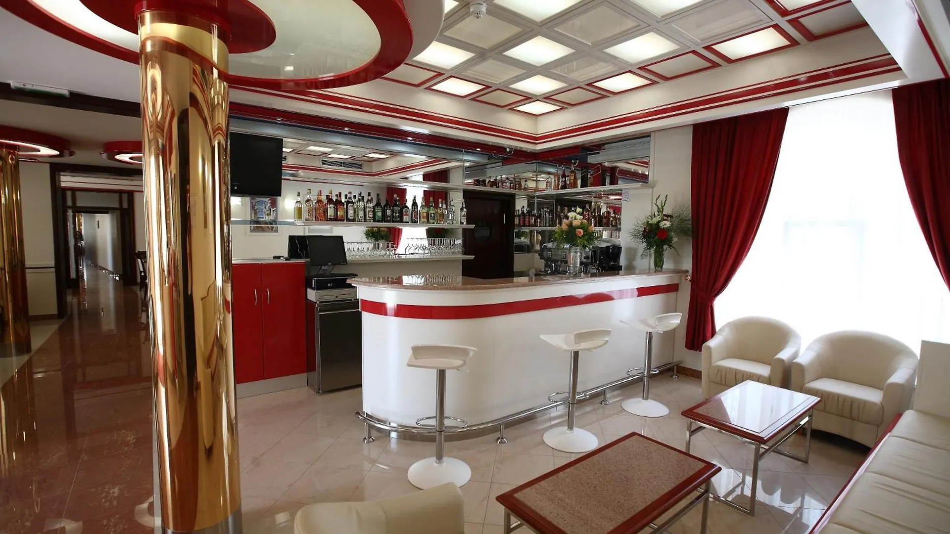 Hotel Trogir Palace 4*,